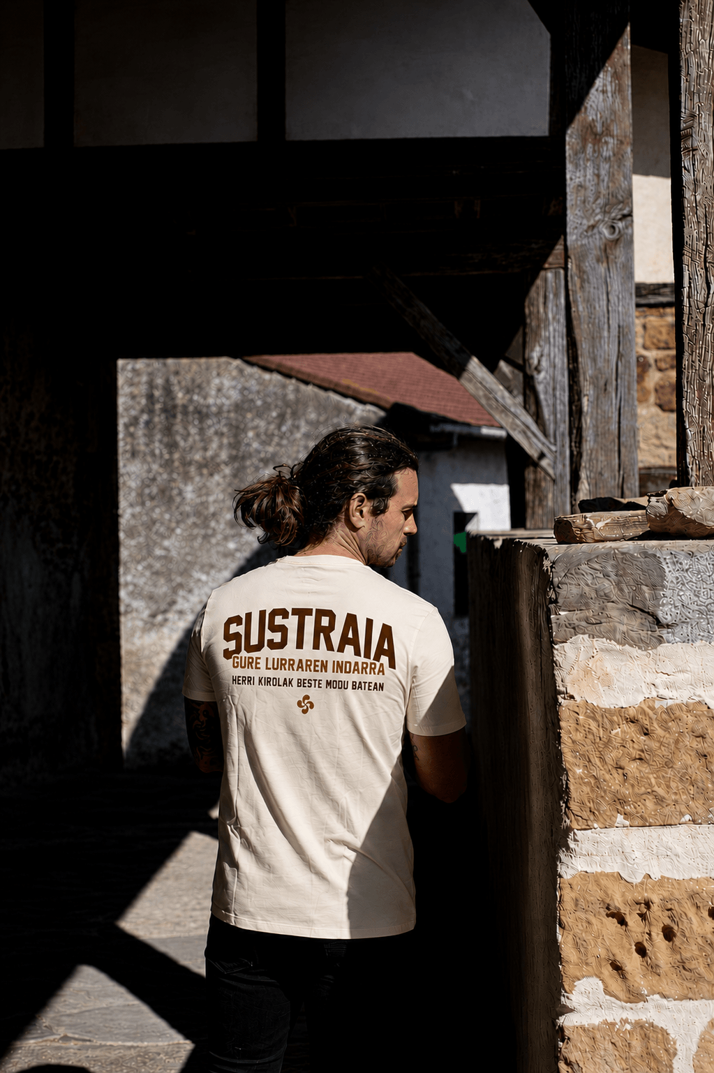 Sustraia Ivory
