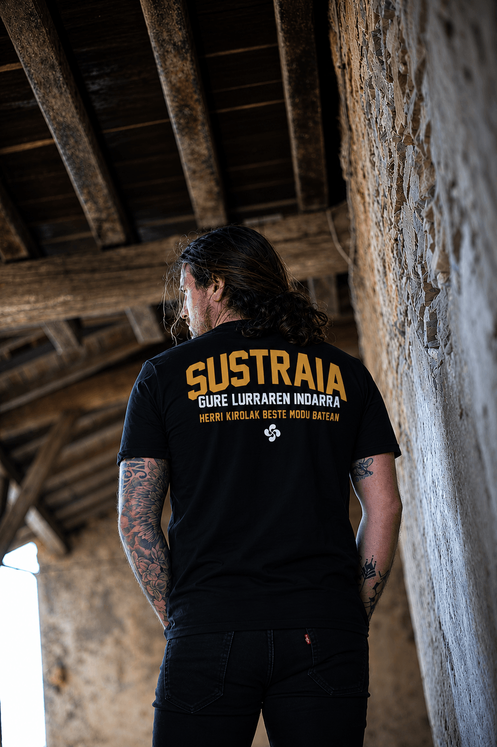 sustraia negra